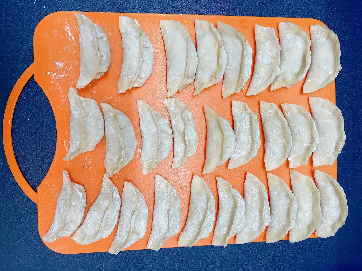 自己包的饺子