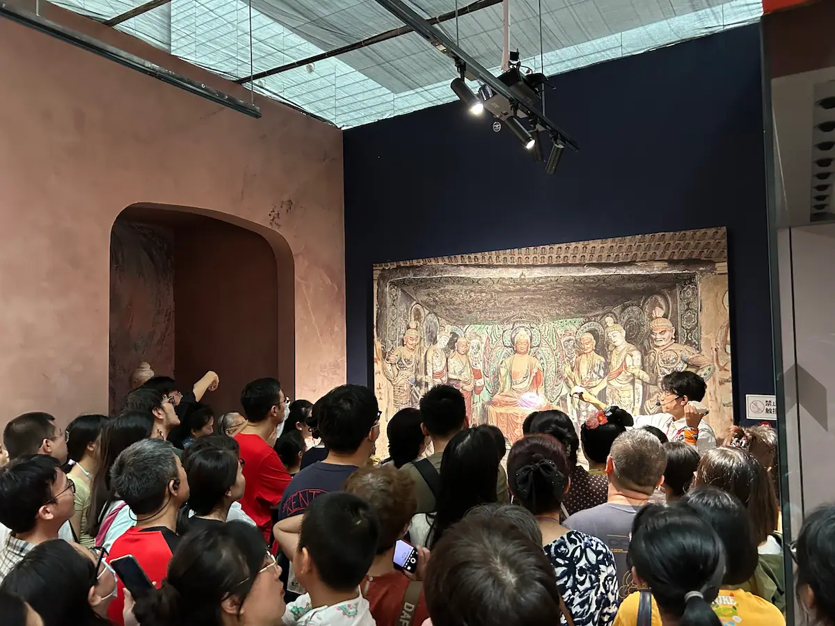 敦煌艺术展观众